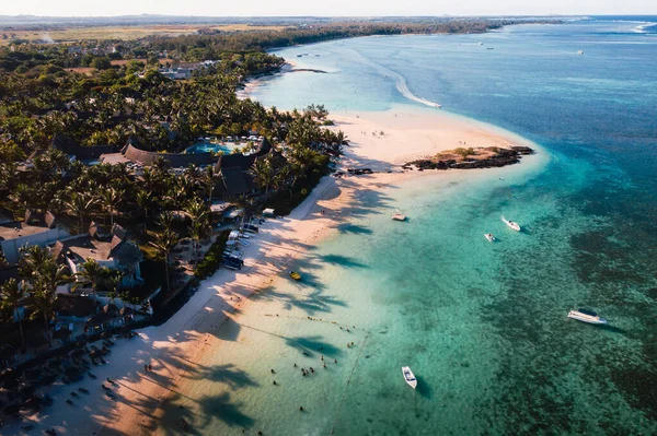 Аерофотознімок Східного Узбережжя Острова Маврикій Літаючи Над Бірюзовою Лагуною Маврикію — стокове фото