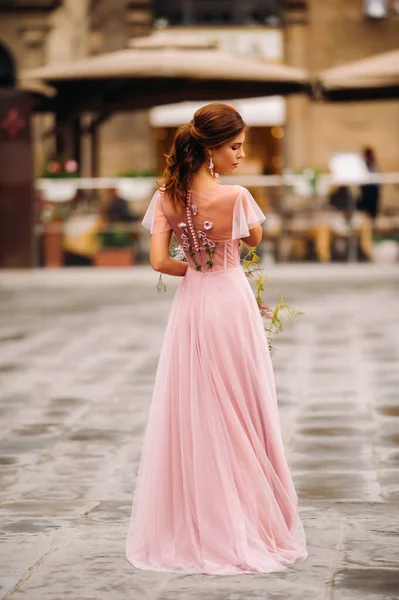 Young Beautiful Bride Stands Center Old City Florence Italy Bride — Stock Photo, Image
