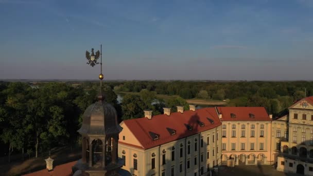 Полет Над Несвижским Замком Вид Герб Замка Аэрофотосъемка Несвижа — стоковое видео