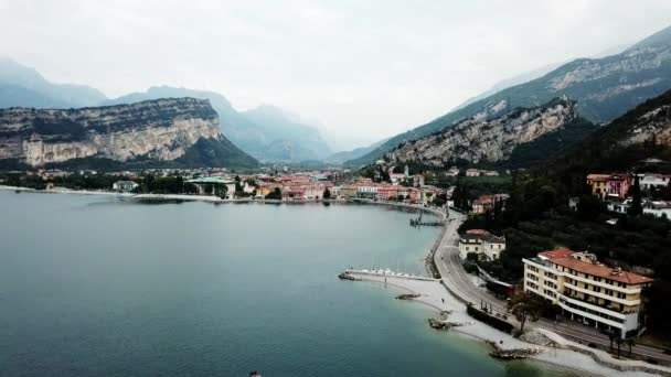 Вид Воздуха Торболе Озеро Гарда Ломбардия Италия Европа — стоковое видео