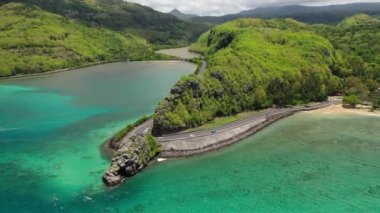 Mauritius adası, Kaptan Matthew Flinders ve Hint Okyanusu 'nun anısına dikilmiş Pelerin manzarası.
