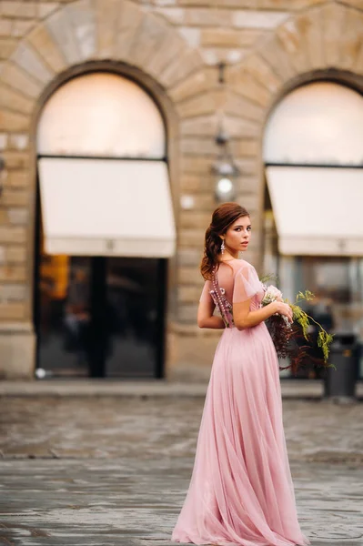 Ung Vacker Brud Står Centrum Gamla Stan Florens Italien Brud — Stockfoto