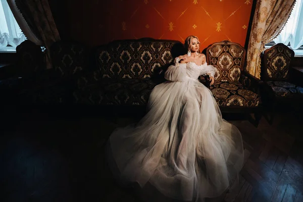 Портрет Красивой Невесты Зале — стоковое фото