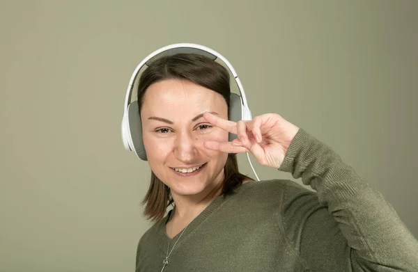 Cómo Pasar Tiempo Durante Cuarentena Aislamiento Escucha Música Favorita Las — Foto de Stock