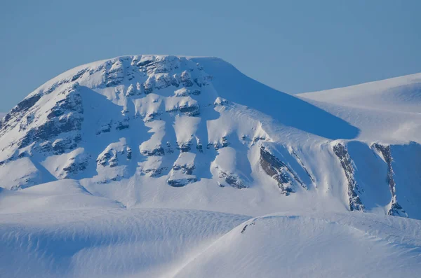 Snöiga Toppar Svalbard — Stockfoto