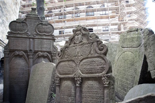 Πράγα πόλη παλιό εβραϊκό κοιμητήριο — Φωτογραφία Αρχείου