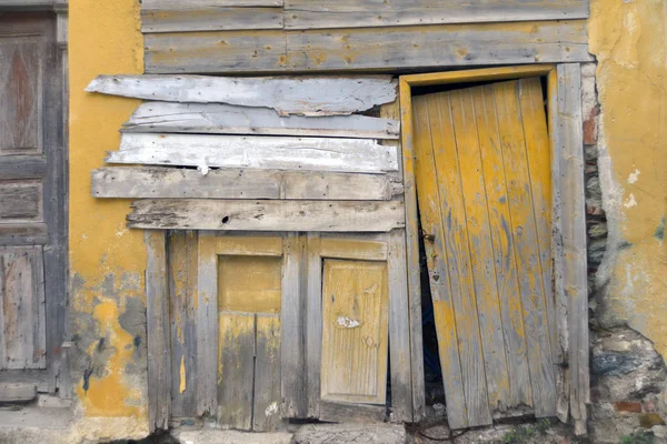 絵のようなギリシャ、レスボス島のプロマリ町 — ストック写真