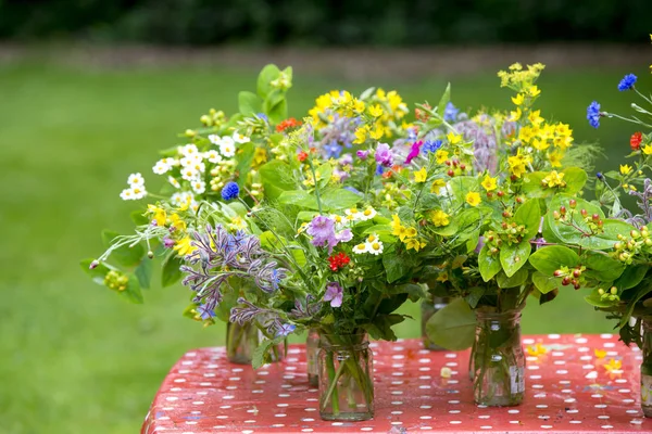 Summerflowers in a vase — Stock Photo, Image
