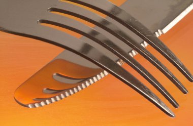 Çatal ve bıçak geçiş