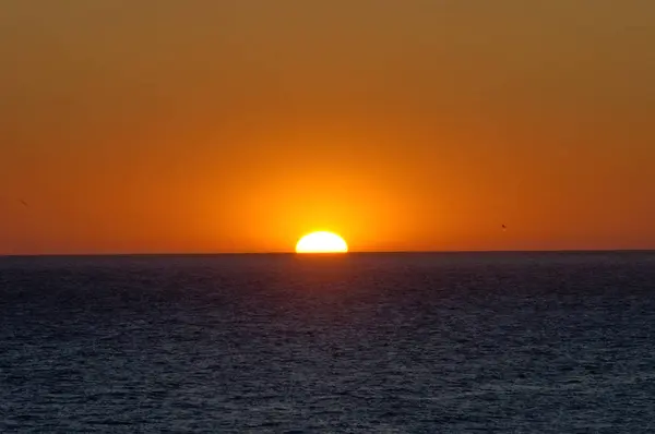 Coucher Soleil Orange Dans Mer — Photo