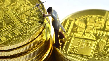 bir bitcoin üzerinde bitcoin madenciler