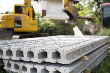 Ben inşaat sahasında beton kazık 