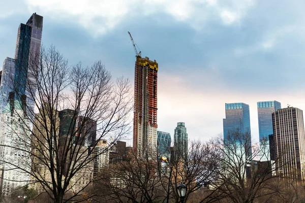 Renkli ile New York'taki Central Park, yeni bina 