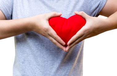İzole kalp şekli tutan kadın 