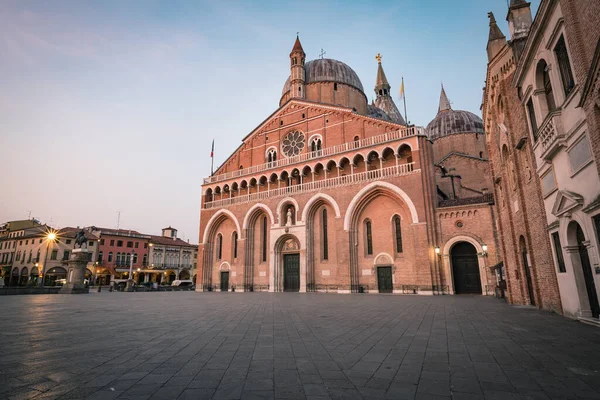 Sint Antonius Van Padua Basiliek Bij Zonsondergang Italië — Stockfoto