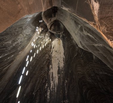 Salina Turda 'daki Terezia madeni Romanya' nın Cluj ilinin ikinci büyük kenti Turda 'nın Durgau-Valea Sarata bölgesinde yer alan bir tuz madenidir.
