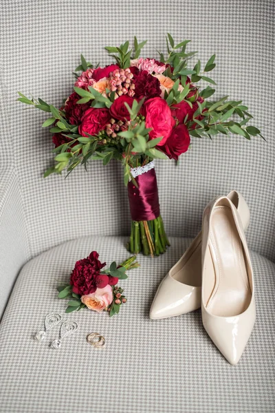 Detalhes do casamento de um buquê de sapato anel — Fotografia de Stock