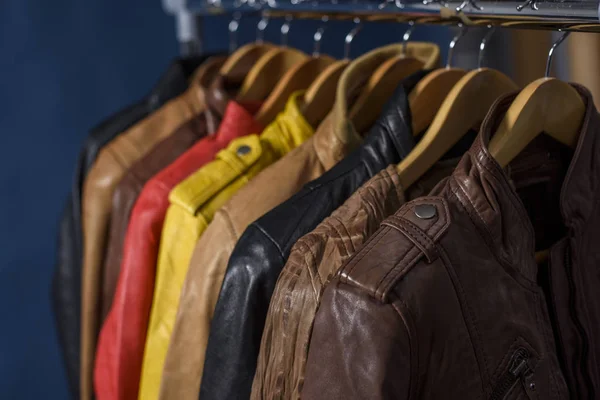 Çok renkli deri ceket 