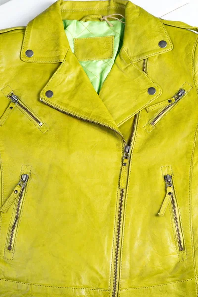 Yeşil renk deri ceket. Deri ceket makro Ayrıntılar