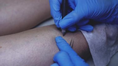 Saç kesiminin yakın görüntüsü. 