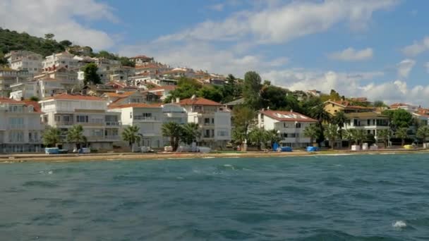 Zblízka Pohled Krásné Ostrovní Letovisko Města Azurové Moře Námořní Turistika — Stock video