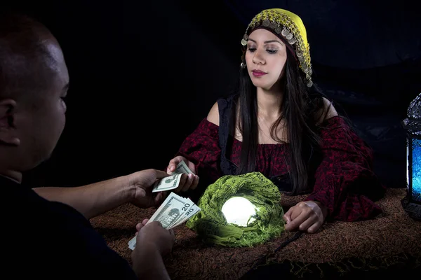 Enganador ou Contra Artista Fortune Teller — Fotografia de Stock