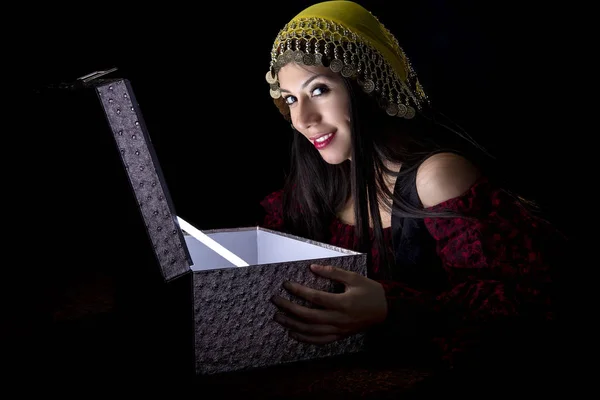 Gypsy Finding a Treasure Chest or Opening a Box — Stock Photo, Image