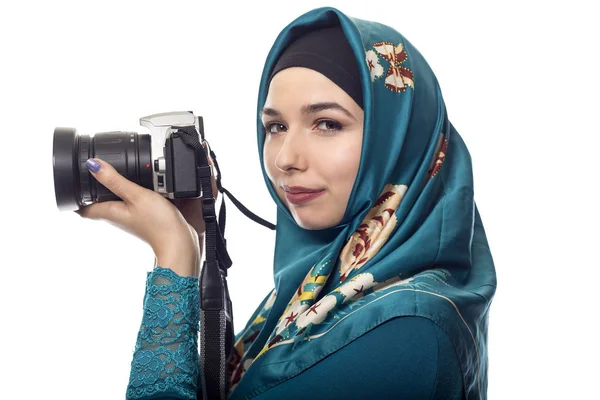 Жінка в хіджаб камерою — стокове фото