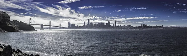 Panorama de San Francisco avec Bay Bridge — Photo