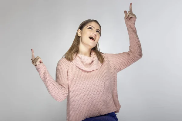 Close Portrait Young Caucasian Woman Wearing Pink Sweater Grey Background — Stock Photo, Image