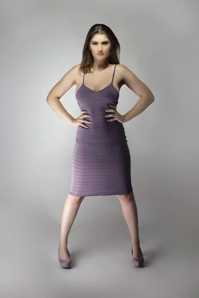 Női Divat Modell Visel Trendi Vékony Fitt Lila Vagy Levendula — Stock Fotó