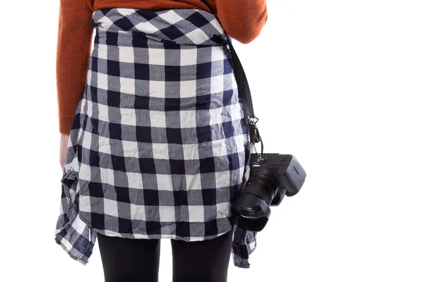 Close Zicht Merkloze Lens Camera Gedragen Door Een Zelfstandige Vrouwelijke — Stockfoto
