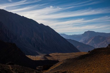 And Dağları 'ndaki Confluencia Dağı kampı Aconcagua yolunda.