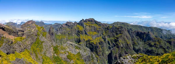 Portekiz, Madeira 'da Pico do Arieiro sıradağları