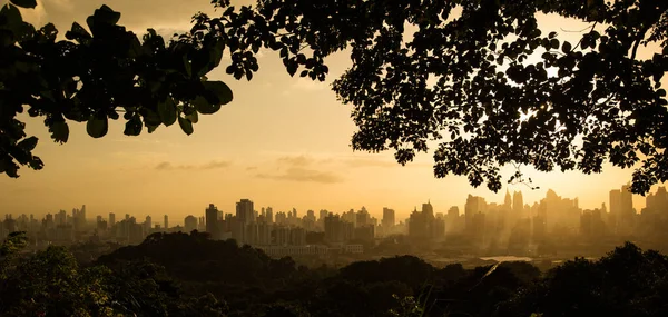 Panama Şehri 'nin panoramasıyla gün doğumu