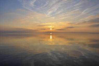 Valencia 'da Albufera Doğal Parkı. Gün batımı.