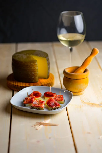 Cheese Ham Serrano White Wine White Plate Wood — Stock Photo, Image