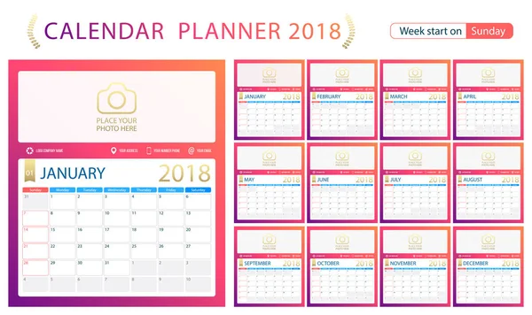 Planificador de calendario inglés para el año 2018, la semana comienza el domingo. Conjunto de 12 meses, plantilla de planificador de diseño corporativo, plantillas de calendario imprimibles tamaño A4 . — Archivo Imágenes Vectoriales