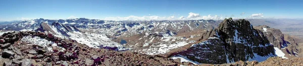 Trekker Jde Dolů Vrcholu Tunari Bolívie — Stock fotografie