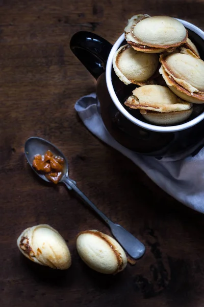 Välsmakande Hembakade Karnevalskakor Som Kallas Nötter Med Kola — Stockfoto