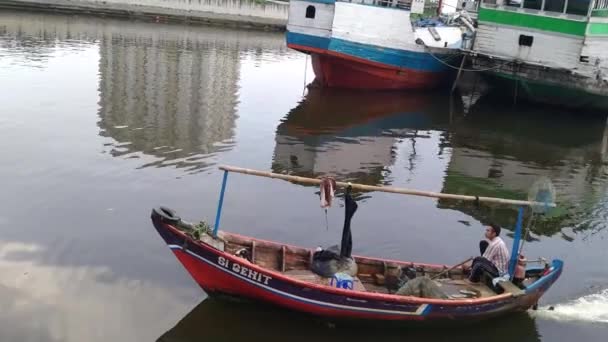 Sunda Kelapas Hamn Atmosfären För Arbetstagare Som Transporterar Varor Från — Stockvideo