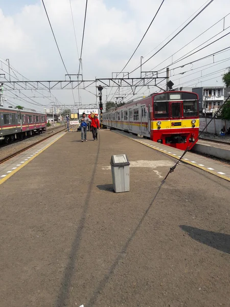 Stasiun Duri Jakarta Indonesia Juli 2016 Kereta Listrik Yang Melintas — Stok Foto