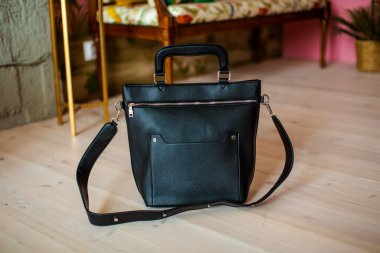 çantalar, çantalar, çeşitli tasarım çantaları, kadınlar için farklı tarzlar.