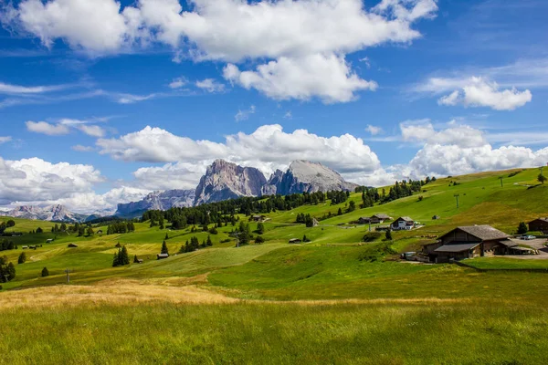 Seiser Alm Con Sella Langkofel Grupo Montañas Fondo —  Fotos de Stock