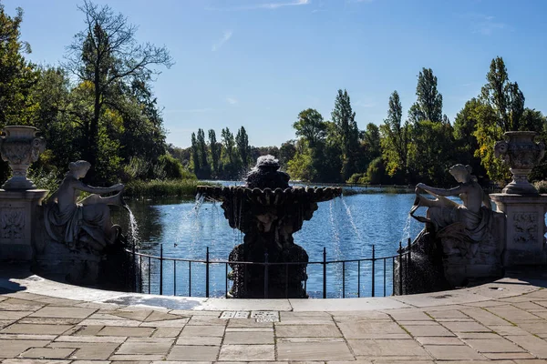 Fontanna Posągami Ogrodzie Włoskim Hyde Park Londyn Wielka Brytania — Zdjęcie stockowe