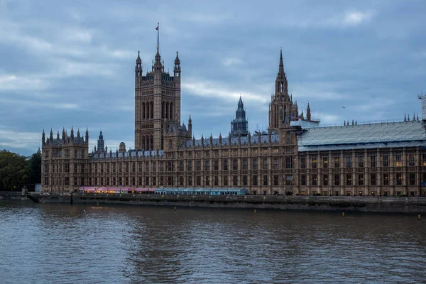Widok Domy Parlamentu Tamizę Londyn — Zdjęcie stockowe