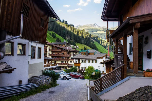 Lanersbach, Avusturya - 9 Ağustos 2019: Tux Valley, Avusturya 'daki Lanersbach Köyü
