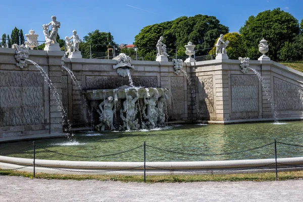 Wiedeń Austria Czerwca 2018 Widok Fontanny Ogrodzie Belvedere Letni Dzień — Zdjęcie stockowe