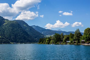 Zeller 'in Avusturya' daki Dağlara Bakış ve Çevre Manzarası