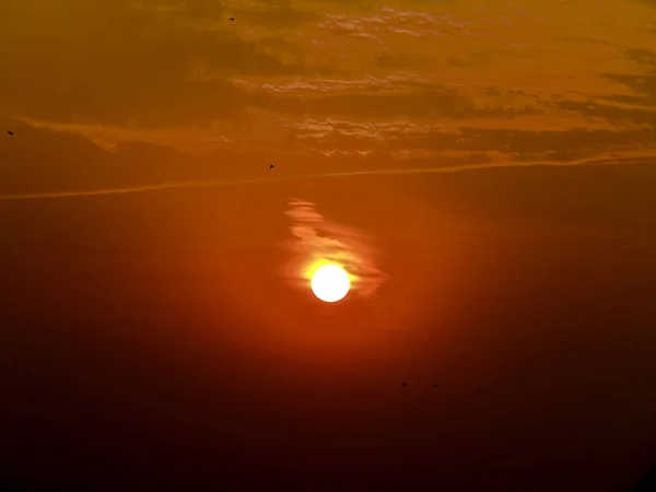 Bela vista do nascer do sol — Fotografia de Stock